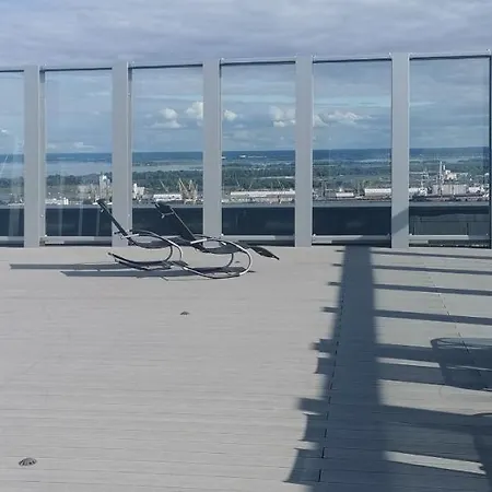 Miodowy W Hanza Tower -sauna&pool Stettino