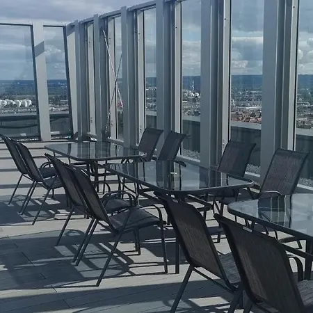 公寓 Miodowy W Hanza Tower -sauna&pool 什切青