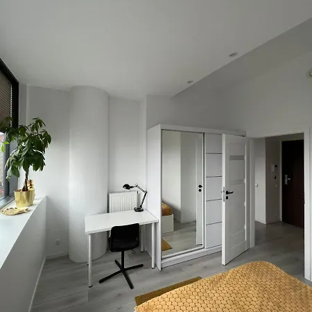 Miodowy W Hanza Tower -sauna&pool