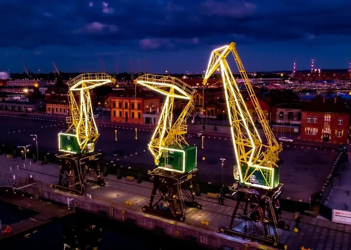 Miodowy W Hanza Tower -sauna&pool